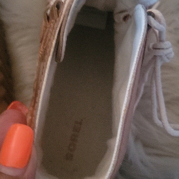 Sorel Women's Black and Tan Winter Boots - Picture 4 of 9